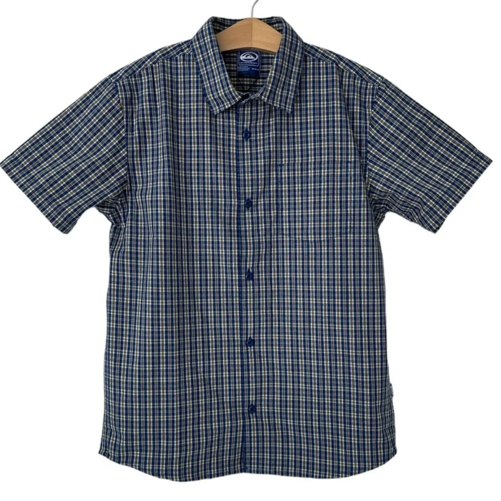 Quicksilver Shirt Casual Short Sleeve Plaid Button Up Saturn NWT Boy Size Medium